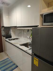 Shell Residence by Jas O