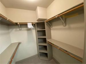 Vargos Longterm Gym pool 2B2B King fully equipped