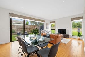 Domi Rentals - The Fregon Townhouse