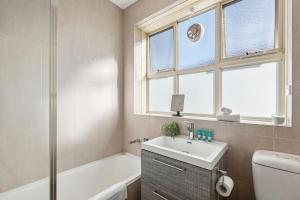 Domi Rentals - The Carlisle Street Apartments