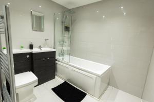 Luxury Modern Flat In Wolverhampton- Garden Views