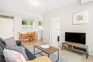 Domi Rentals - The Carlisle Apartments