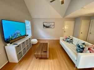 MidCentury Modern Longterm, Med Center Pool WD