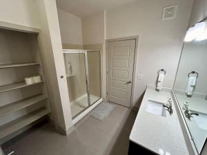 Central Heights functional 2B2B Longterm Condo