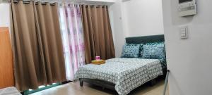 Kylie and Drew Room Near Airport