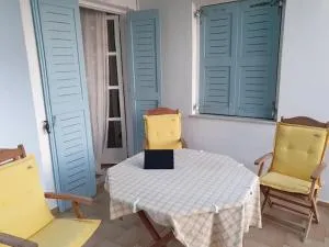 House Irini in Kini - Beach at 5 mt - Super Sunset - Delfini