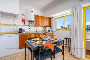 #303 Atlantida Praia da Rocha by Home Holidays