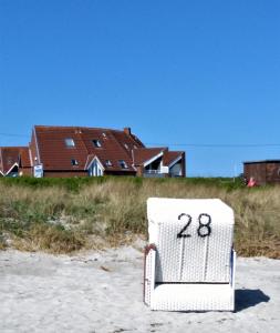 Lykkelig Ferie direkt am Strand mit Pool, Sauna und Wärmekabiene in der kleinen Anlage