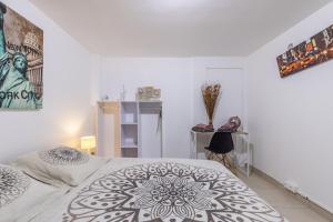 Appartements LB Vacation Rentals I Quiet Large 3-Bedroom Apartment with Terrace, Garden & Incredible Mountain View : photos des chambres