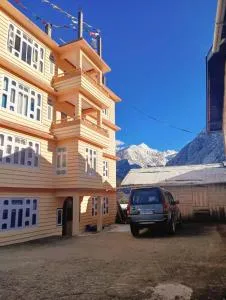 Oasis Peak Valley - Kolakham