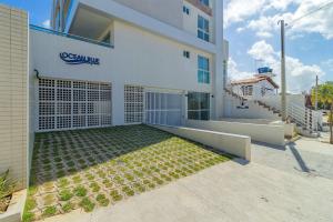 Ocean Blue #05 - Studio com piscina por Carpediem