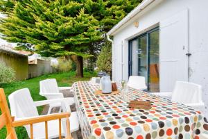 Maisons de vacances Maison pour 6 avec jardin - 800 m de la plage : photos des chambres
