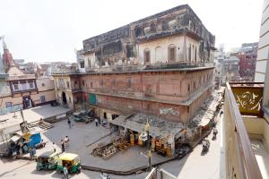 Kiran Residency near Vishwanath Temple