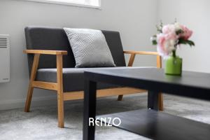 Homely 2-bed Apartment in Newark on Trent by Renzo, Free Parking, Brilliant Location!