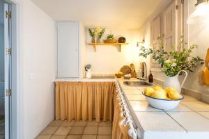 Romantic Ronda garden cottage