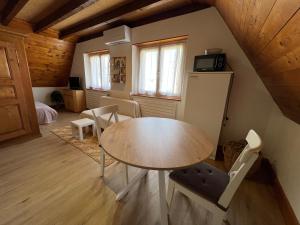 Villas Albert Ranch House - Grande maison au calme - Parking : photos des chambres