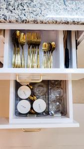 Ishas Place Self Check-In 2BR Netflix WiFi Camella Homes Villakananga