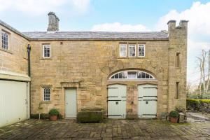 The Entire Coach House at Middleton Hall, Three Bedroom Holiday Home
