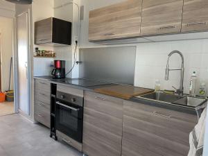 A 200 m de la plage, appartement 2 chambres avec terrasse vue mer ! Parking privé