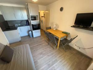 Appartement climatisé avec 1 chambre à deux pas de la plage des Sablettes
