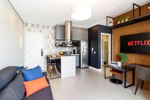 Lille Cambui Studios Luxo by Robert Stays