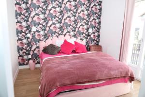 Appartement Luxe Floral Stay 15 Min To CDG And Paris