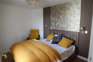 Appartements Appartement Luxe Floral Stay 15 Min To CDG And Paris : photos des chambres