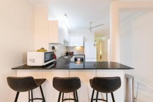 Casuarina Vista - Beachfront Elegance in Rapid Creek