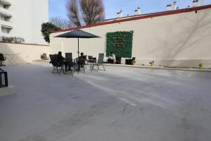 Appartements Appartement Luxe Floral Stay 15 Min To CDG And Paris : Appartement