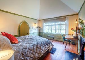 Sealwood Cottage