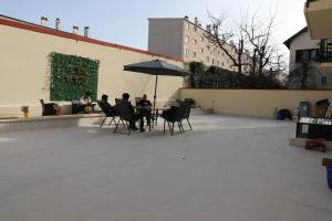 Appartements Appartement Luxe Floral Stay 15 Min To CDG And Paris : photos des chambres