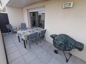 Appartement cosy à Valras-Plage 5 min à pied de la mer Climatisé 2 chambres Terrasse