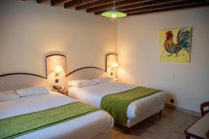 Hotels Logis Le Tadorne : photos des chambres