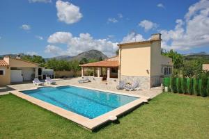 Beautiful villa near Pollensa by Renthousing