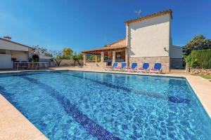 Beautiful villa near Pollensa by Renthousing