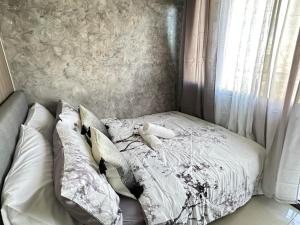 Sakura Suites At Mall of Asia Near Airport