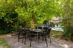 Villas Big House - Parking Privee - Piscine - Wifi - tout equipee : photos des chambres