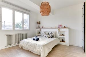 Villas Big House - Parking Privee - Piscine - Wifi - tout equipee : photos des chambres