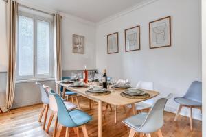 Villas Big House - Parking Privee - Piscine - Wifi - tout equipee : photos des chambres