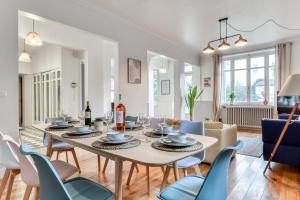 Villas Big House - Parking Privee - Piscine - Wifi - tout equipee : photos des chambres