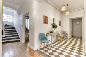 Villas Big House - Parking Privee - Piscine - Wifi - tout equipee : photos des chambres