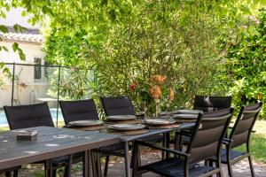 Villas Big House - Parking Privee - Piscine - Wifi - tout equipee : photos des chambres