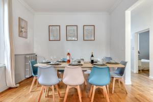 Villas Big House - Parking Privee - Piscine - Wifi - tout equipee : photos des chambres