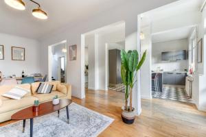 Villas Big House - Parking Privee - Piscine - Wifi - tout equipee : photos des chambres