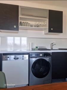 Appartements Goodlife - a 5 min a pieds de la mer avec balcon & parking - By AURAconciergerie : photos des chambres