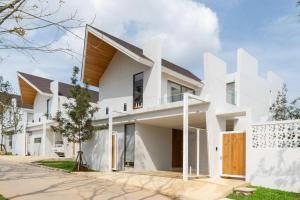 Elegant Nature villa with Private Swimming pool