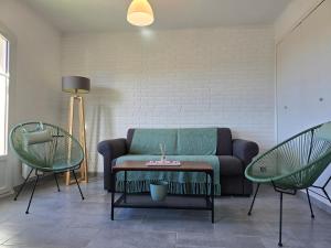 Appartements Goodlife - a 5 min a pieds de la mer avec balcon & parking - By AURAconciergerie : photos des chambres