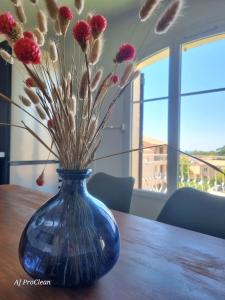 Appartements Goodlife - a 5 min a pieds de la mer avec balcon & parking - By AURAconciergerie : photos des chambres