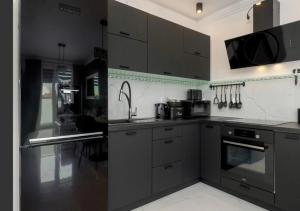 BLACK Apartament Miodowy Dom