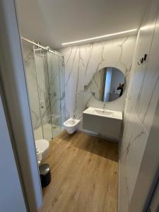 New Douro 908 with parking